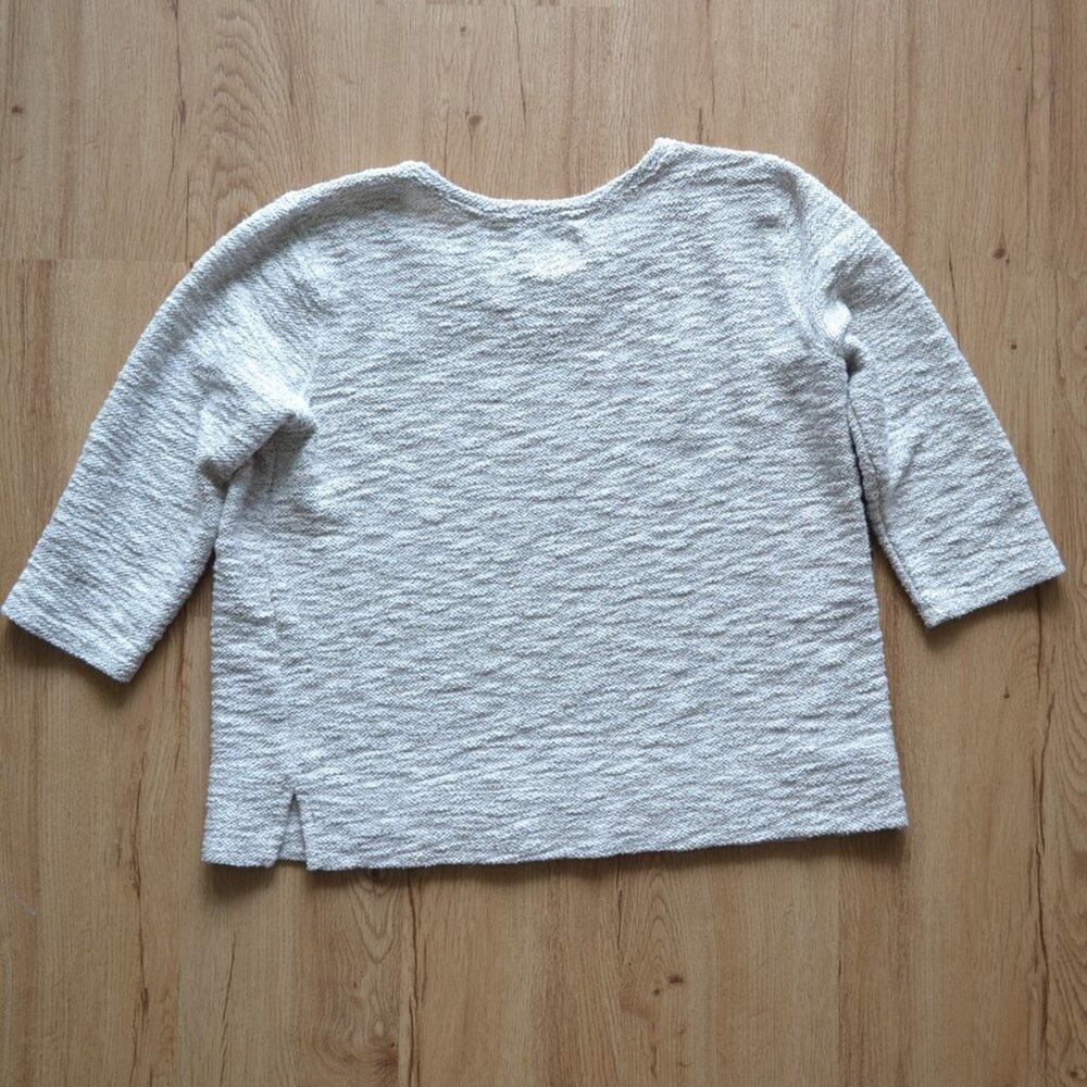 Sunday Sweater Size Large - Picture 4 of 4